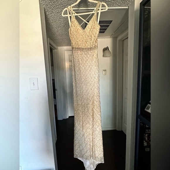 Mac Duggal Lattice Pattern Beaded Gown - Picture 4 of 9